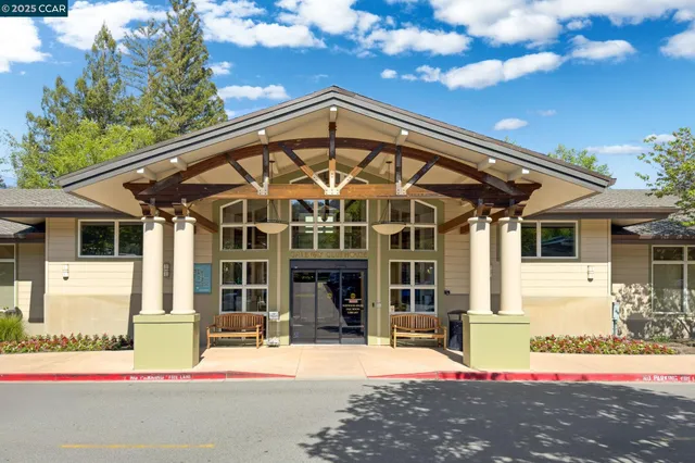 $499,900 | 1388 Rockledge Lane, Unit 4, Walnut Creek, CA 94595