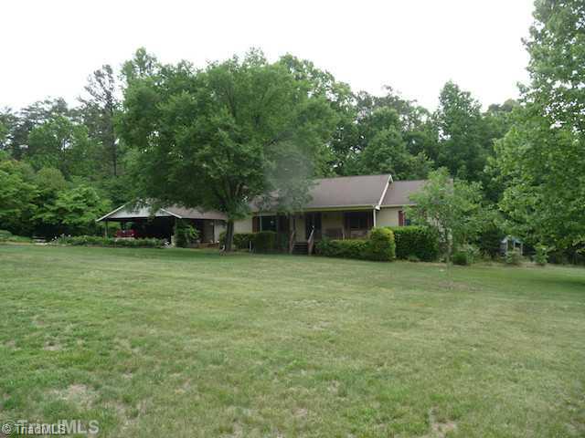 1135 Sycamore Lane Walnut Cove, NC 27052 - Photo 6 of 16 Exterior Front.