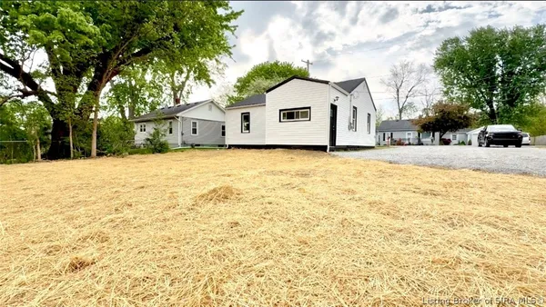 $209,900 | 315 Vest Road, Henryville, IN 47126