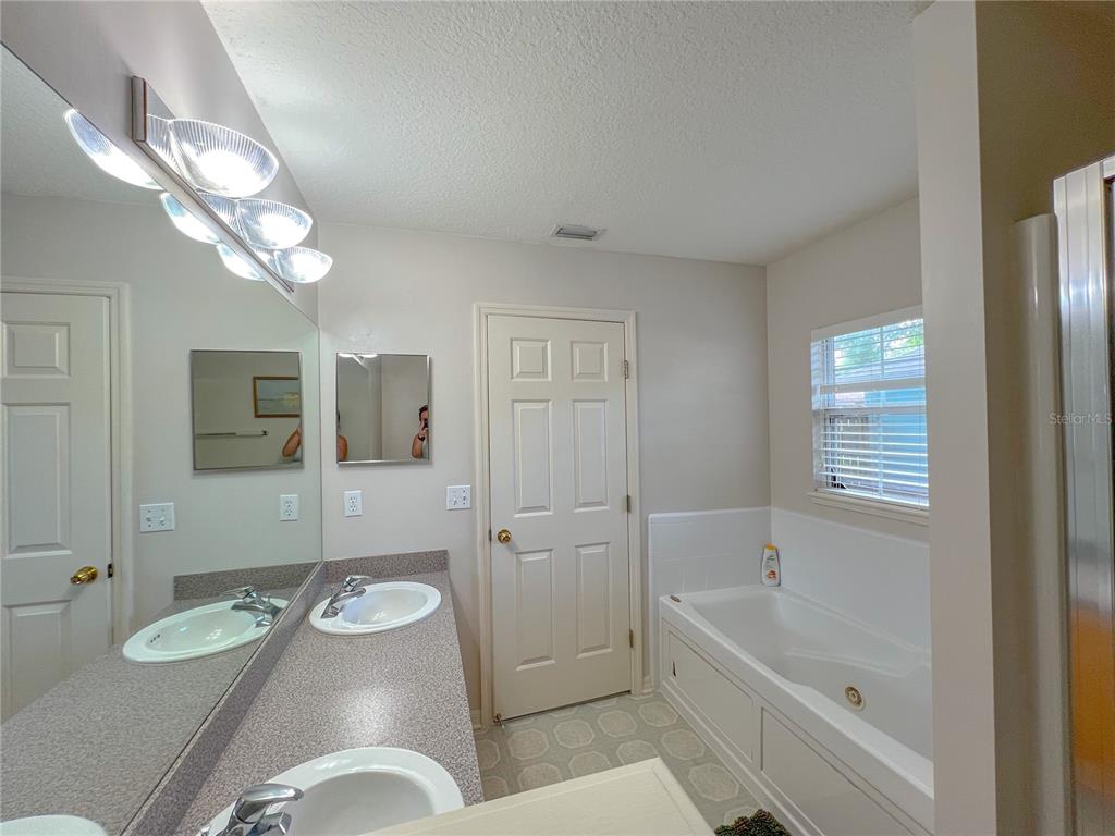 6725 Southwest 83 Terrace Gainesville, FL 32608 - Photo 11 of 16