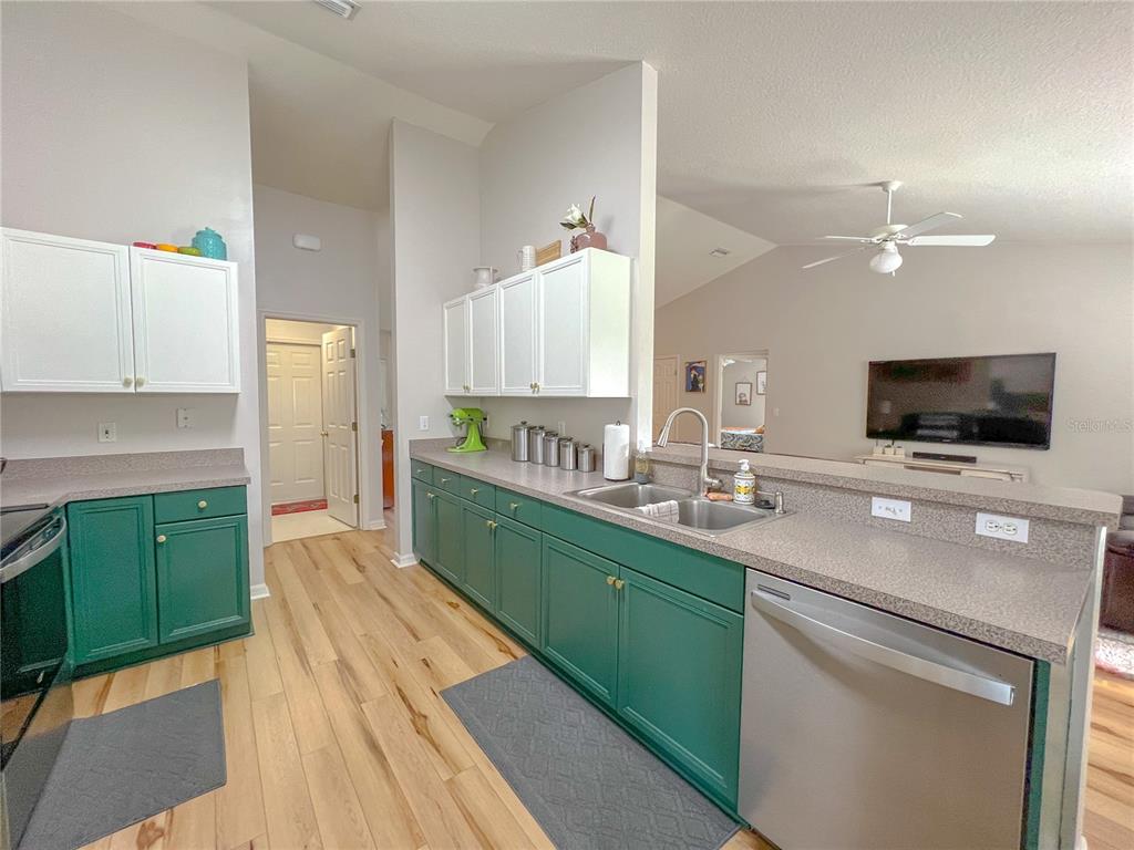 6725 Southwest 83 Terrace Gainesville, FL 32608 - Photo 5 of 16