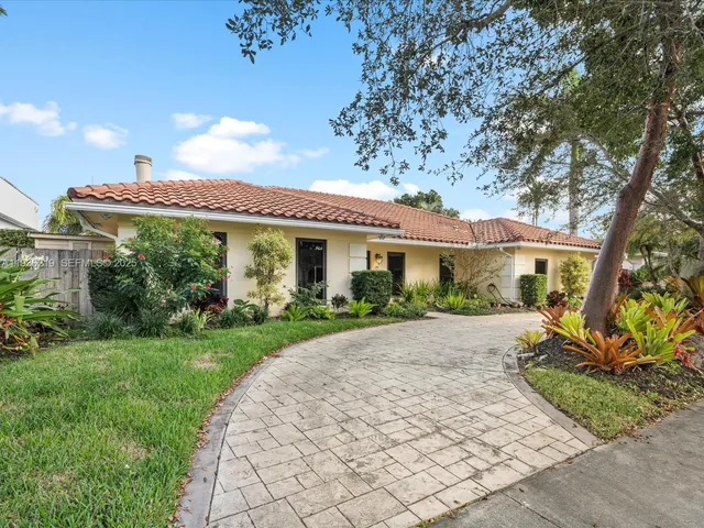 $11,500 | 21151 Northeast 22nd Court, Miami, FL 33180