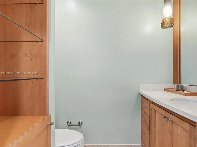 $11,500 | 21151 Northeast 22nd Court, Miami, FL 33180