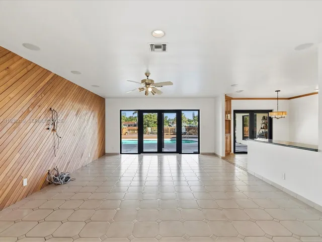 $11,500 | 21151 Northeast 22nd Court, Miami, FL 33180