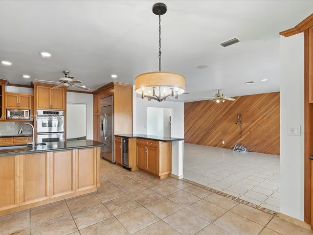 $11,500 | 21151 Northeast 22nd Court, Miami, FL 33180