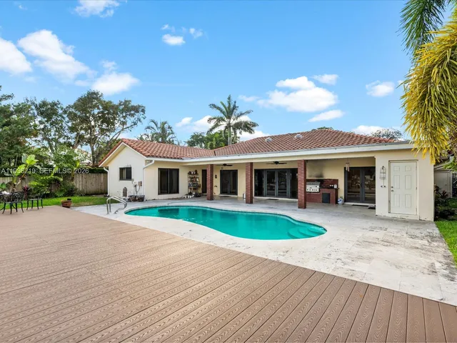 $11,500 | 21151 Northeast 22nd Court, Miami, FL 33180