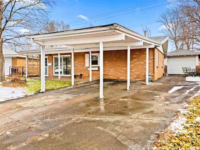 $114,900 | 17 Rose Court, Pekin, IL 61554