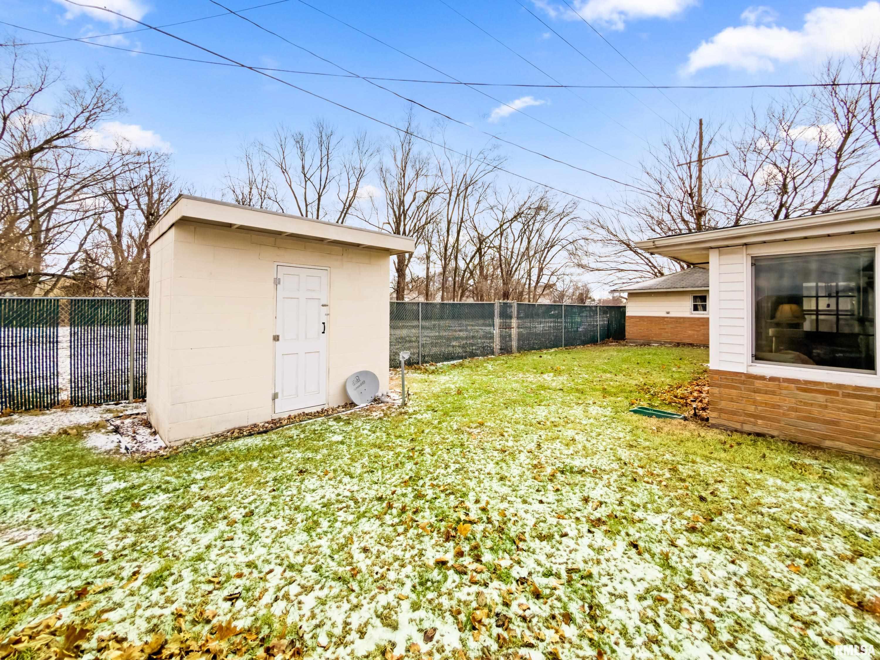 17 Rose Court Pekin, IL 61554 - Photo 6 of 30