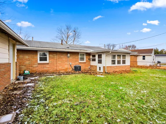 $119,900 | 17 Rose Court, Pekin, IL 61554