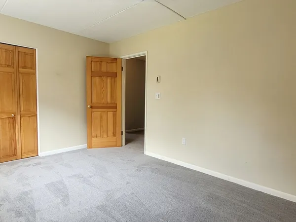 $1,975 | 49 Windsor Drive, Unit 201, Holliston, MA 01746