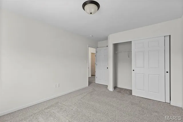 $473,920 | 1049 Bloomfield Drive, Eureka, MO 63025