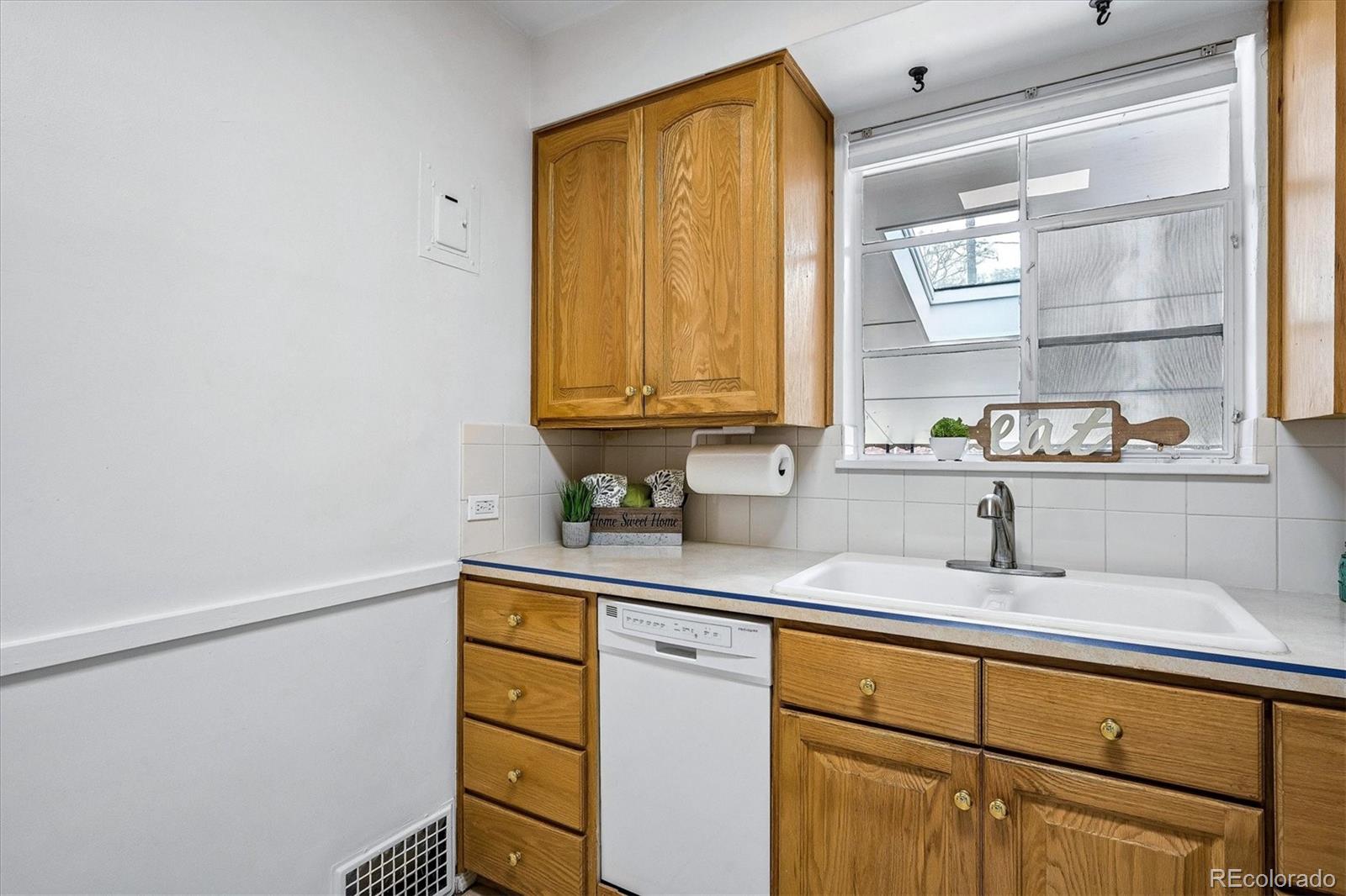 794 Niagara Street Denver, CO 80220 - Photo 12 of 31