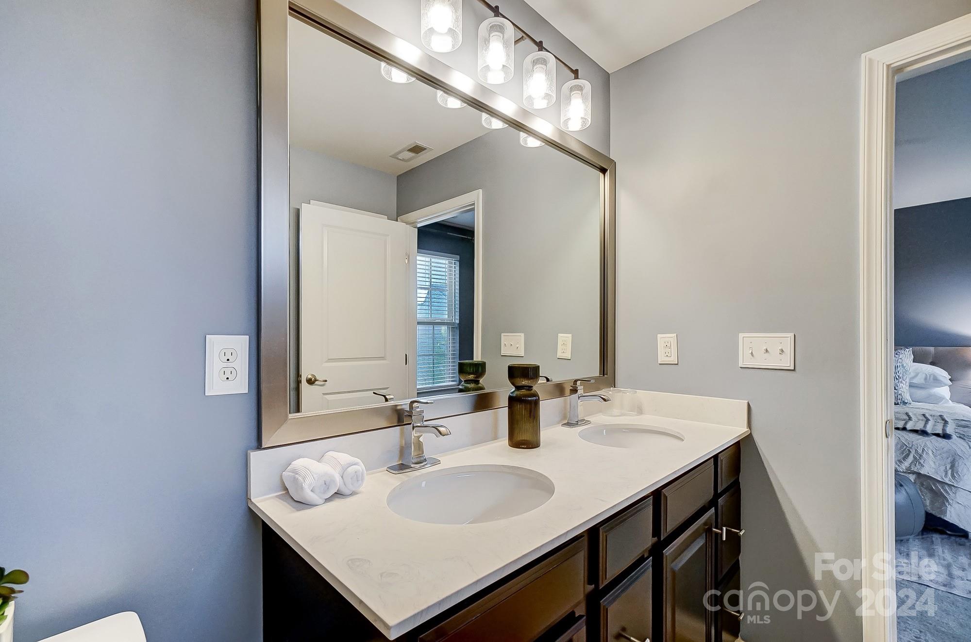 2112 Arbor Loop Drive Charlotte, NC 28217 - Photo 17 of 29