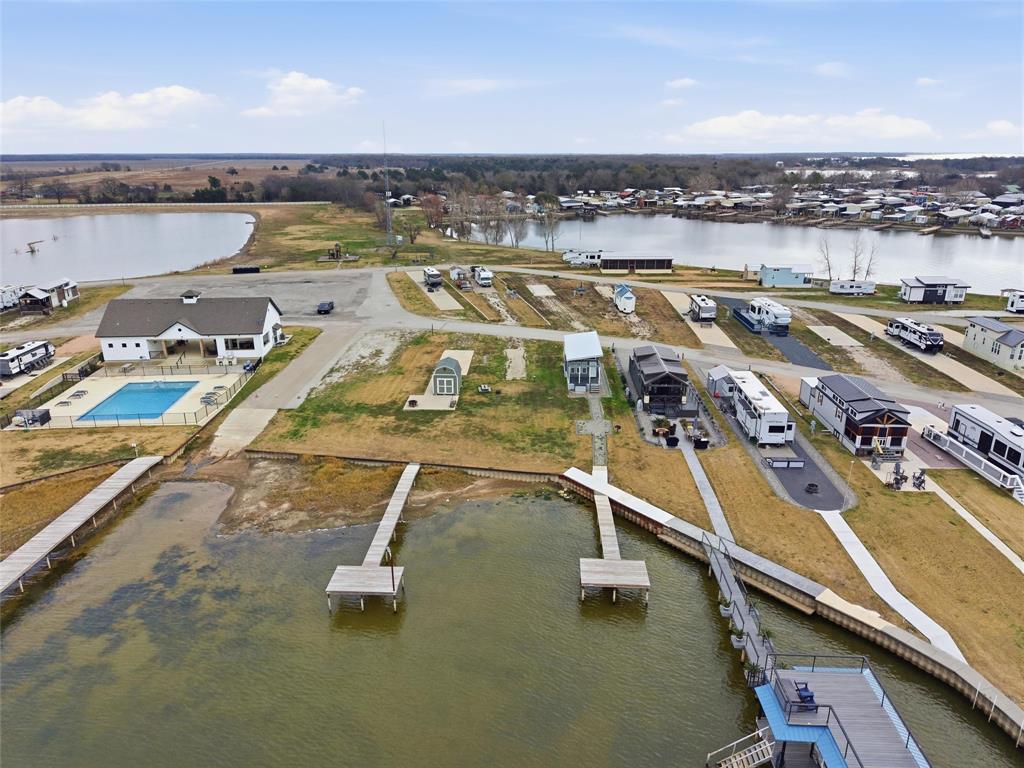 5224 Waterfront Road Kerens, TX 75144 - Photo 5 of 10 a view of a room with gym equipment