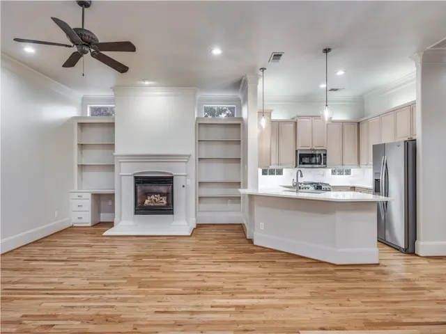 $770,000 | 4330 Cole Avenue, Unit H, Dallas, TX 75205