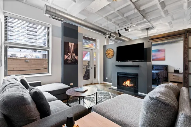 $399,000 | 1307 South Wabash Avenue, Unit 303, Chicago, IL 60605