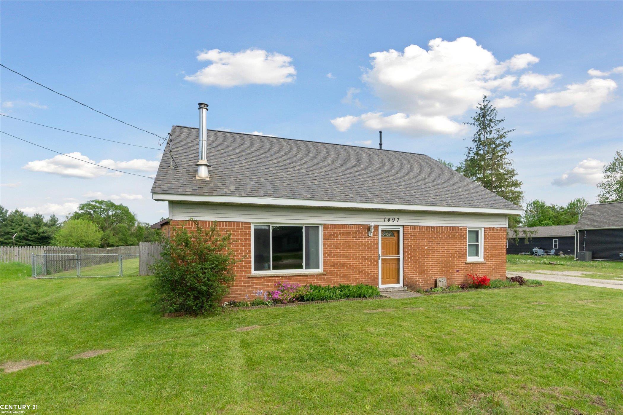 1497 Parke Street Rochester Hills, MI 48307 - Photo 1 of 33