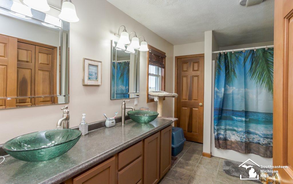 5280 Labo Road South Rockwood, MI 48179 - Photo 22 of 51 31361931-21.JPG