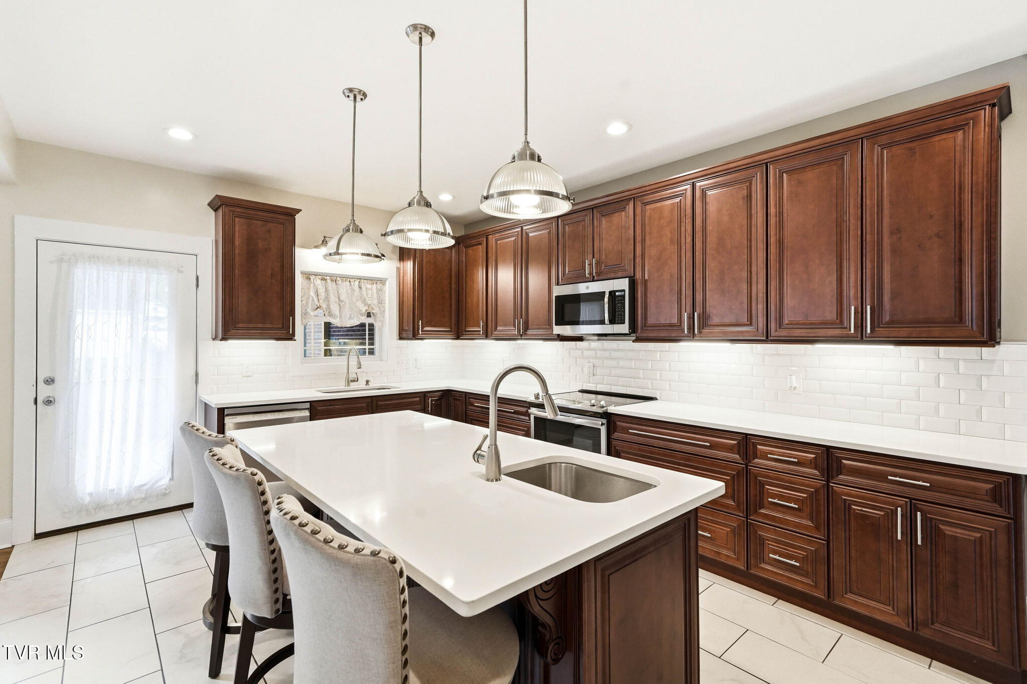 3901 Leaf Point Kingsport, TN 37663 - Photo 12 of 65 3901 Leaf Point