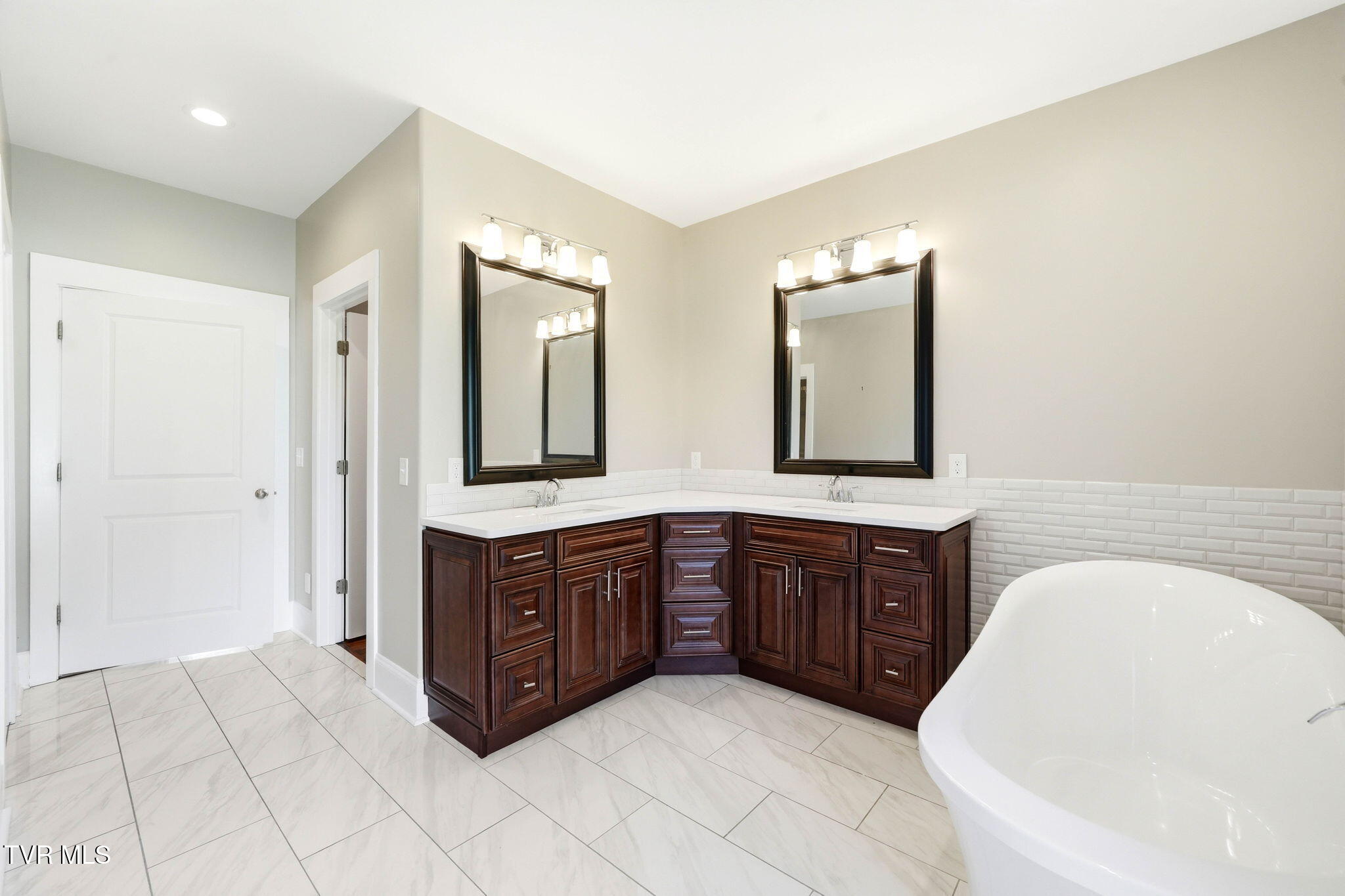 3901 Leaf Point Kingsport, TN 37663 - Photo 21 of 65 3901 Leaf Point