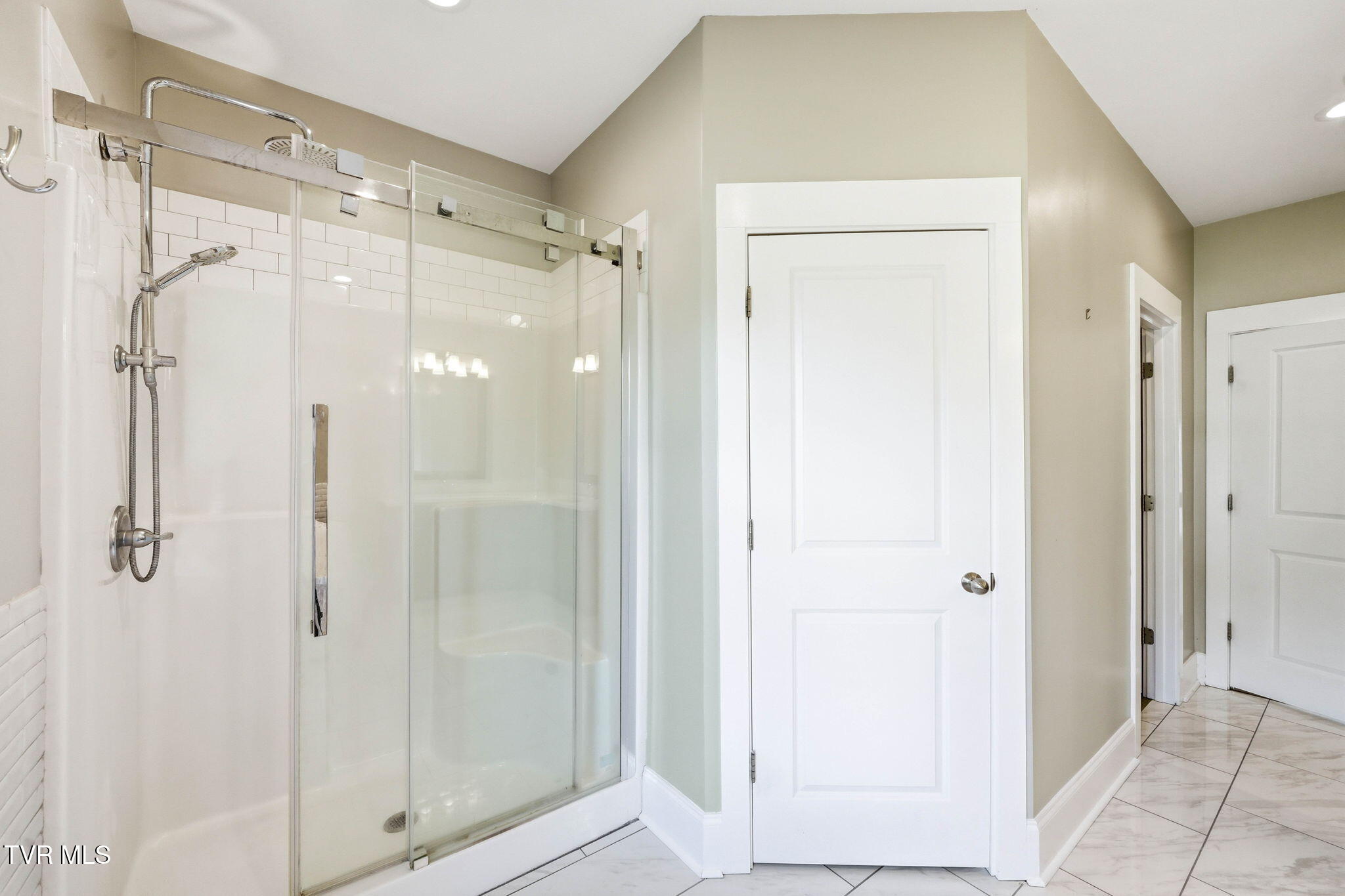 3901 Leaf Point Kingsport, TN 37663 - Photo 22 of 65 3901 Leaf Point