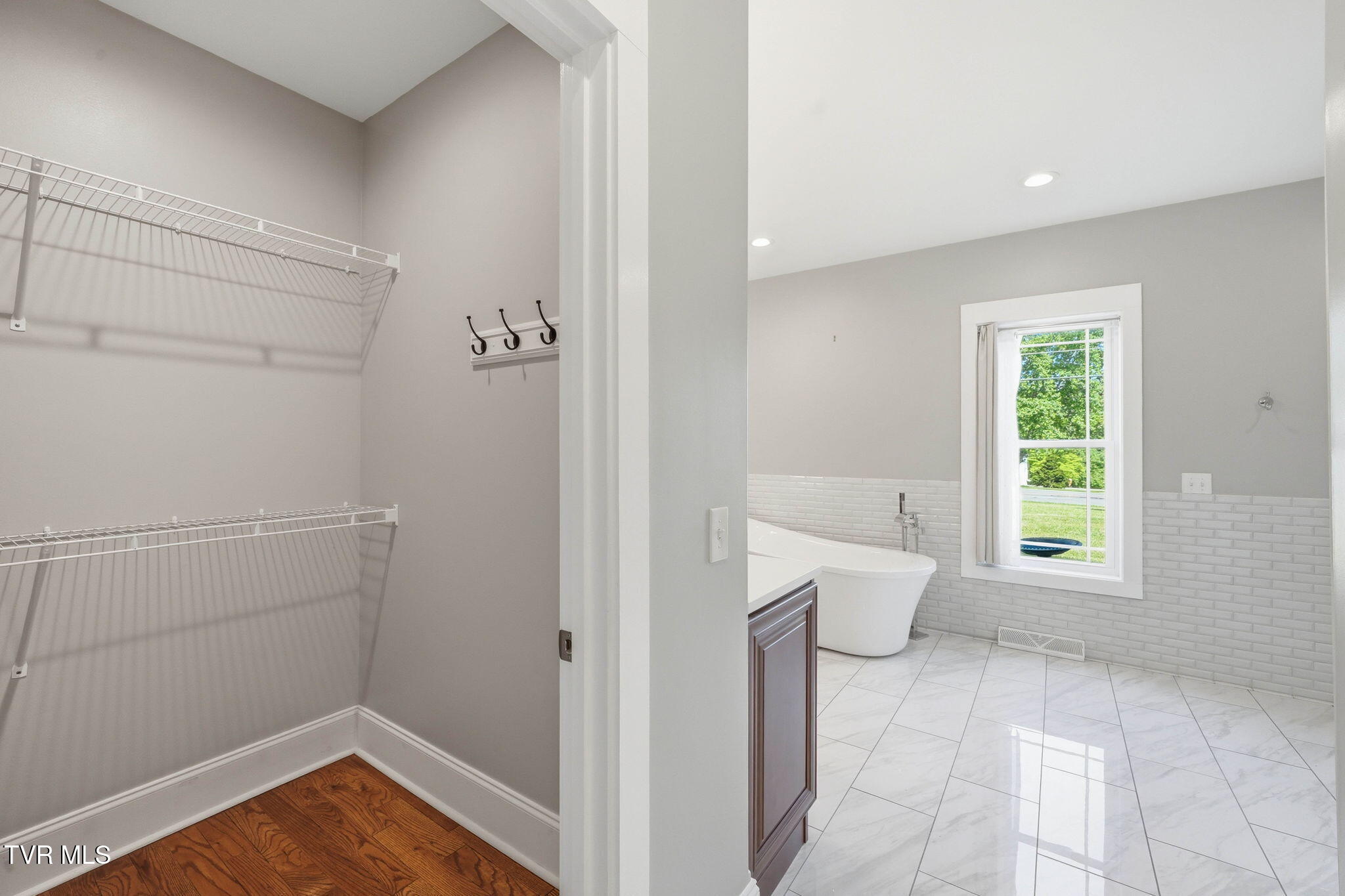 3901 Leaf Point Kingsport, TN 37663 - Photo 23 of 65 3901 Leaf Point