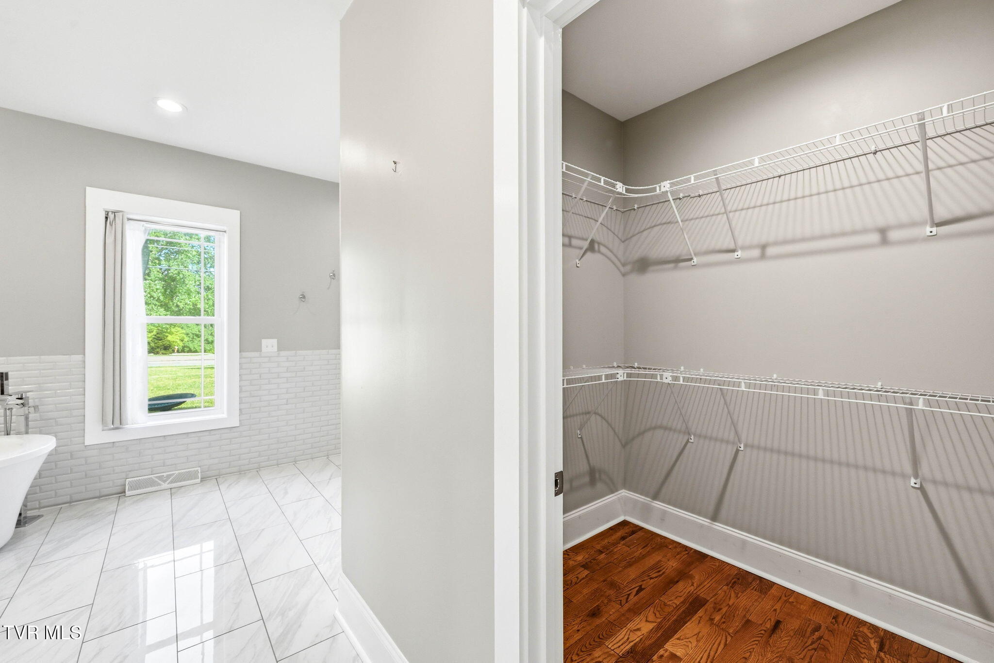3901 Leaf Point Kingsport, TN 37663 - Photo 24 of 65 3901 Leaf Point