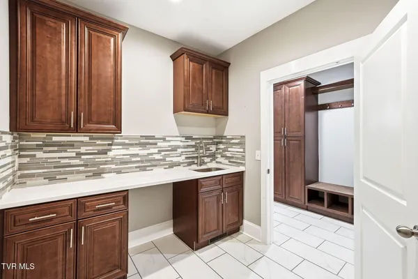 $729,900 | 3901 Leaf Point, Kingsport, TN 37663