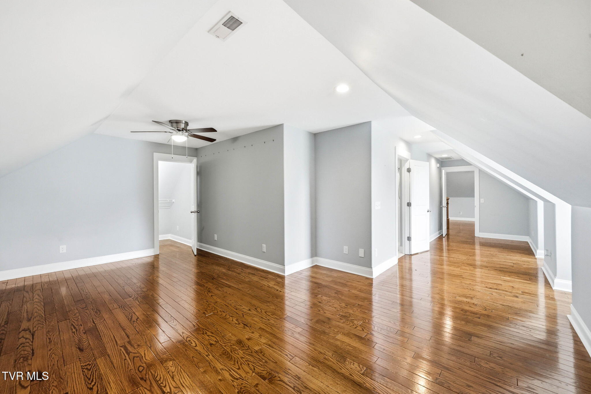 3901 Leaf Point Kingsport, TN 37663 - Photo 38 of 65 3901 Leaf Point