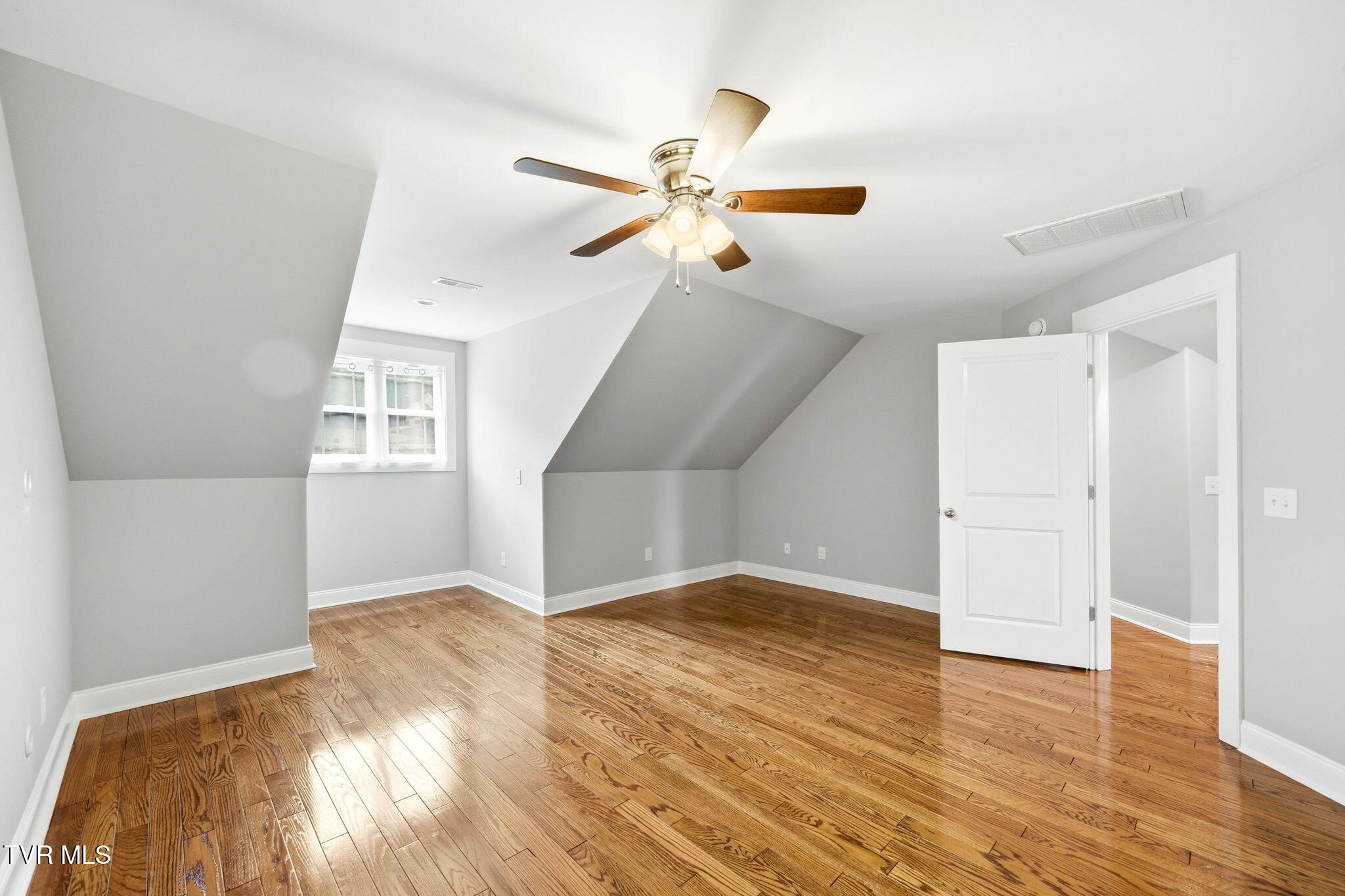 3901 Leaf Point Kingsport, TN 37663 - Photo 41 of 65 3901 Leaf Point