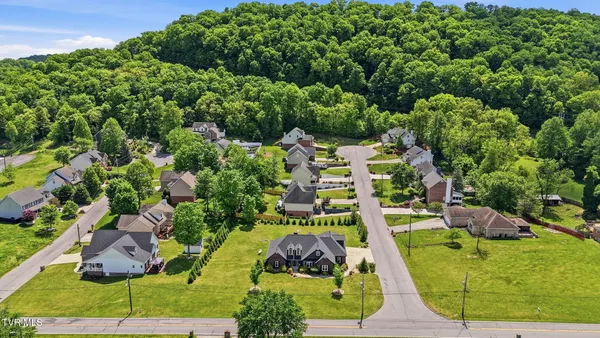 $729,900 | 3901 Leaf Point, Kingsport, TN 37663