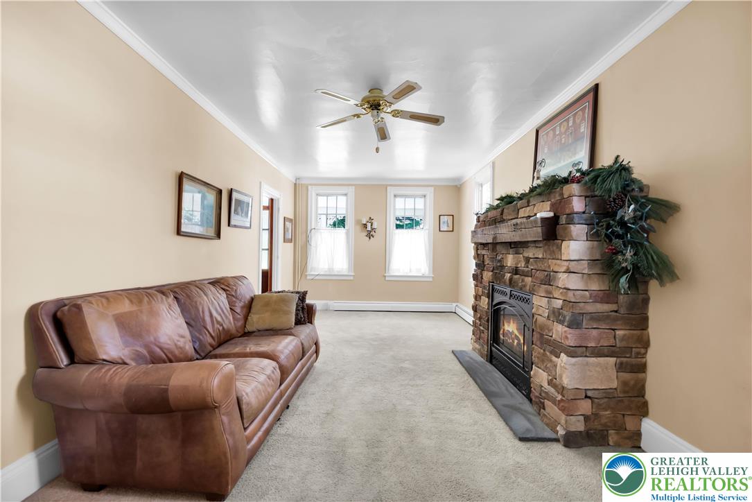 4006 Hecktown Road Bethlehem, PA 18020 - Photo 9 of 100