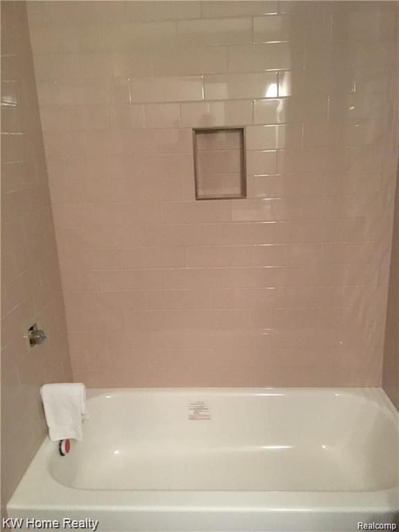 5490 Inkster Road West Bloomfield, MI 48323 - Photo 7 of 22