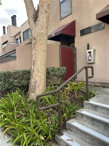 $499,990 | 25761 Le Parc, Unit 5, Lake Forest, CA 92630