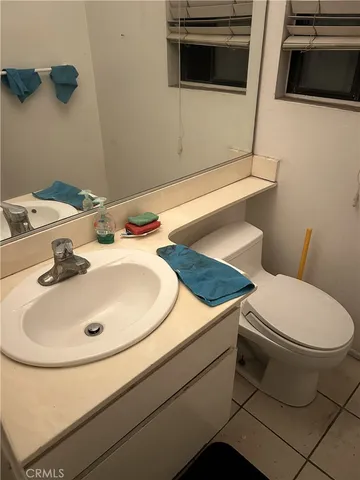 $499,990 | 25761 Le Parc, Unit 5, Lake Forest, CA 92630