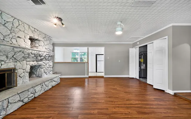 $289,900 | 220 Short Street, Burleson, TX 76028