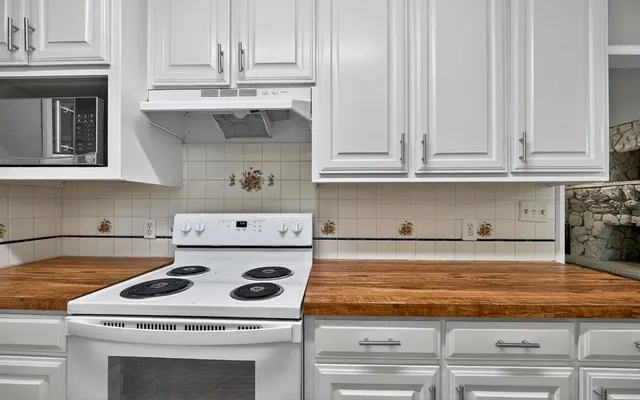 $289,900 | 220 Short Street, Burleson, TX 76028