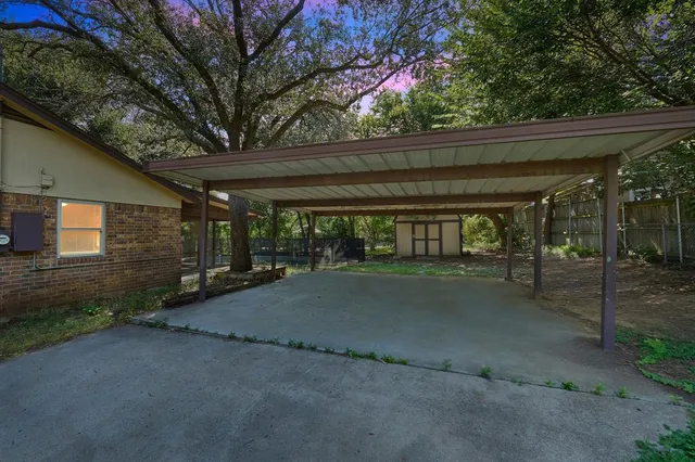 $289,900 | 220 Short Street, Burleson, TX 76028