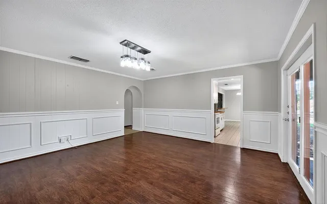 $289,900 | 220 Short Street, Burleson, TX 76028