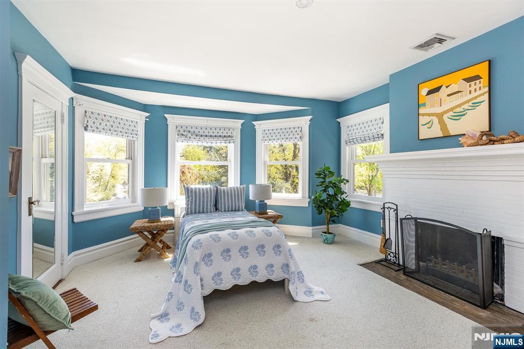 76 Edgemont Road Montclair, NJ 07043 - Photo 32 of 48