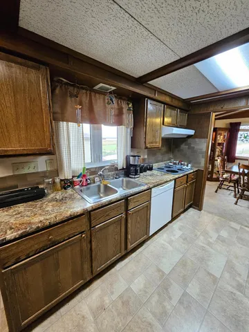 $149,000 | 512 West 5th Street, Graceville, MN 56240