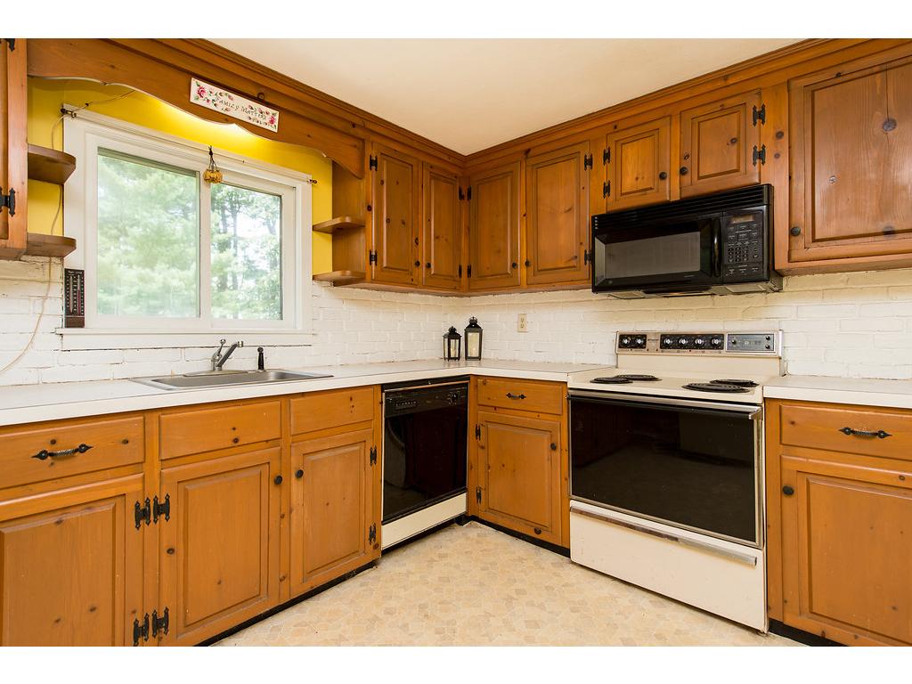 105 Washington Street Rochester, NH 03867 - Photo 3 of 35