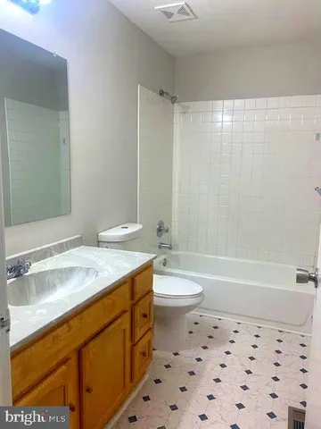 $1,950 | 6425 Continental Drive, Glen Burnie, MD 21061