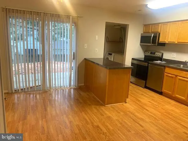 $1,950 | 6425 Continental Drive, Glen Burnie, MD 21061