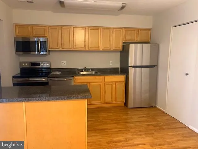 $1,950 | 6425 Continental Drive, Glen Burnie, MD 21061