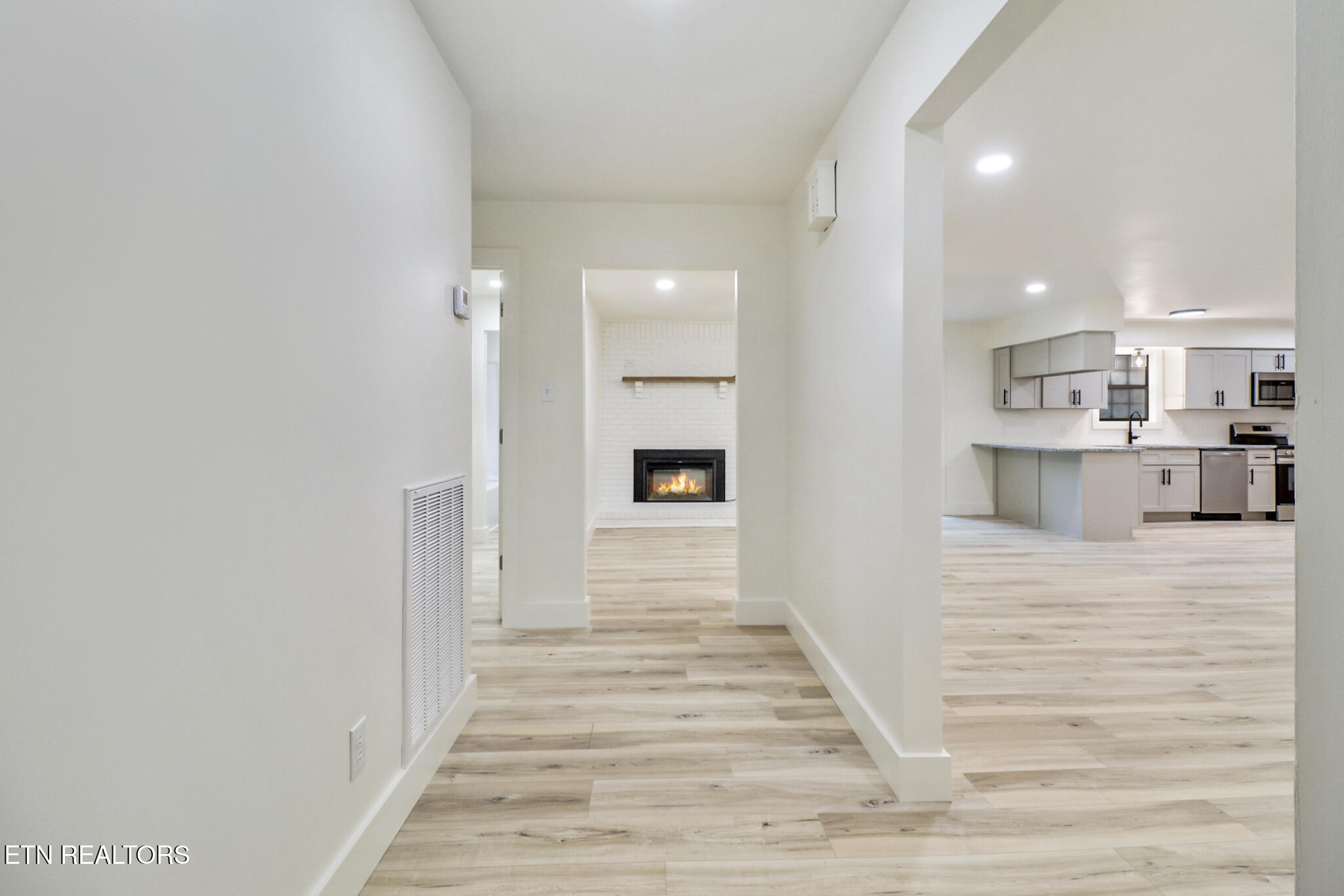 1122 North Shady Ln Loop Clarkrange, TN 38553 - Photo 4 of 38 if1a0413-if1a0417_optional