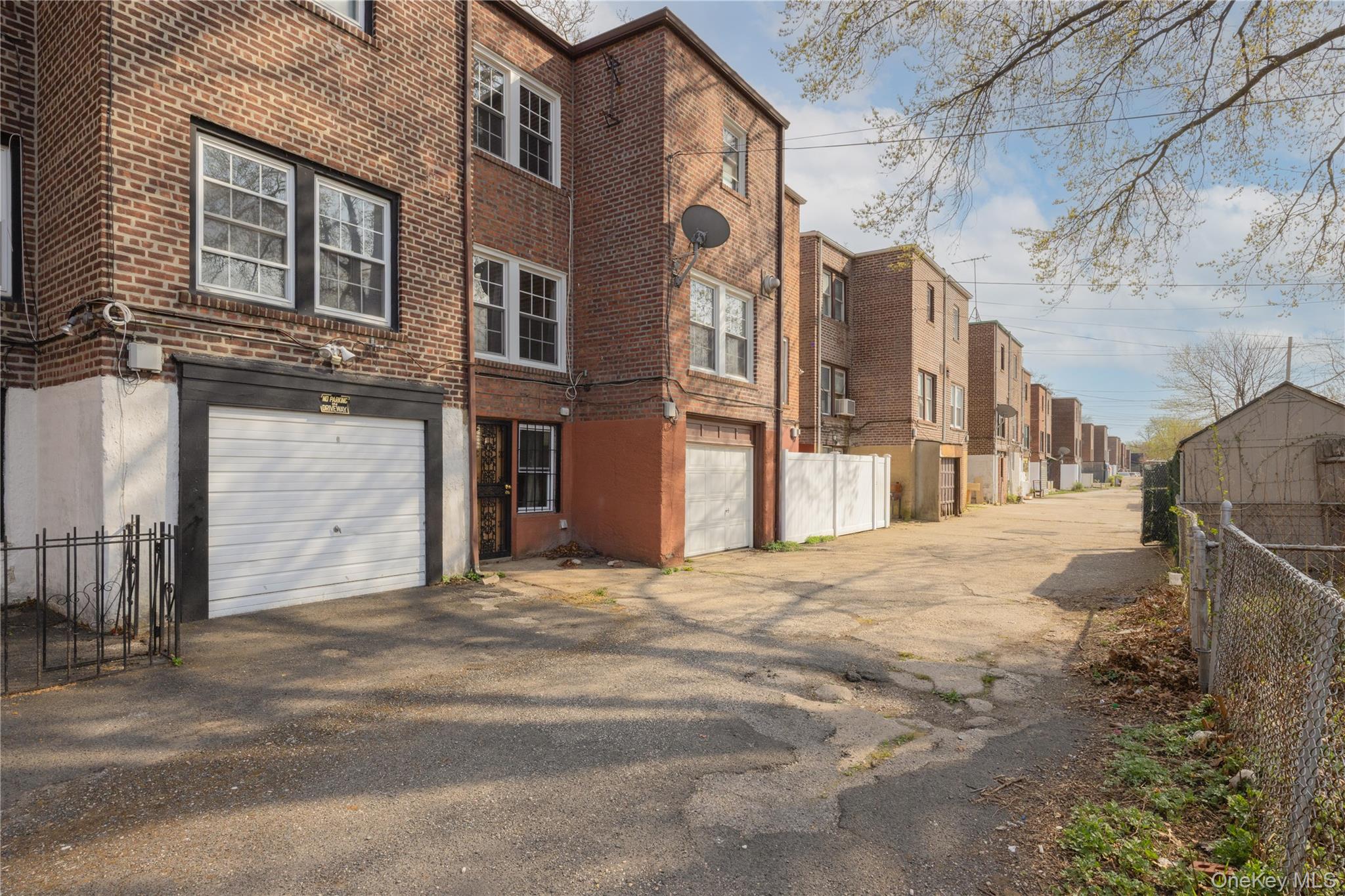 179-65 Selover Road Queens, NY 11434 - Photo 27 of 33 Shared driveway