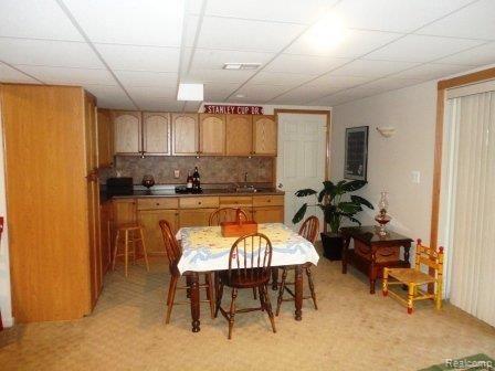 786 Birch Tree Lane Rochester, MI 48306 - Photo 13 of 18 L/L kitchen
