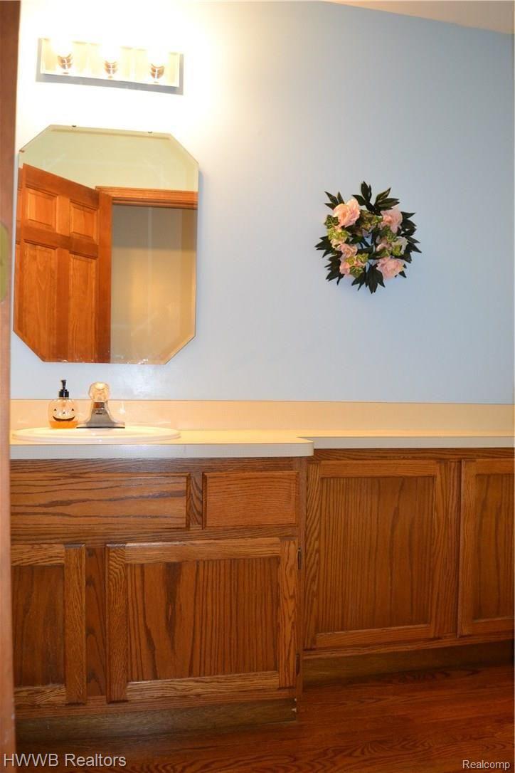 1366 Sherborn Court Rochester, MI 48306 - Photo 15 of 29 First Floor Powder Room