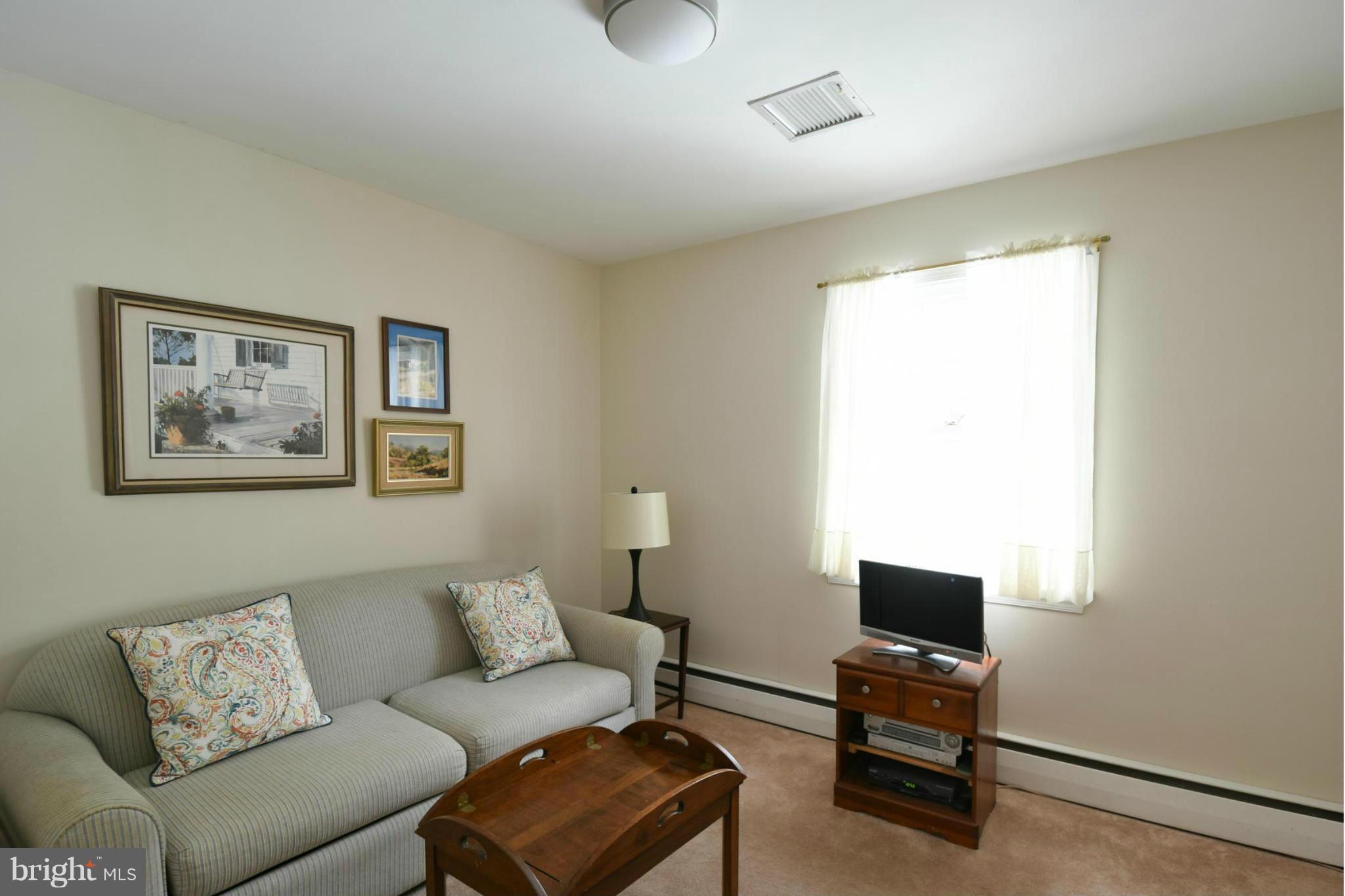 3501 Woodside Road Alexandria, VA 22310 - Photo 15 of 30 Bedroom